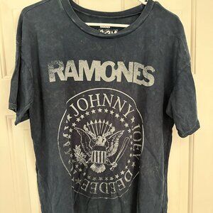 American Eagle Ramones Graphic Tee Size L